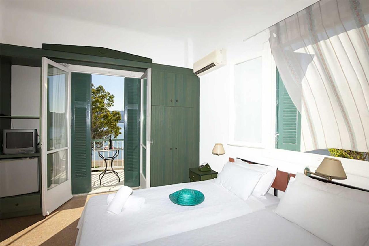 Ancora Hotel Poros Town ภายนอก รูปภาพ