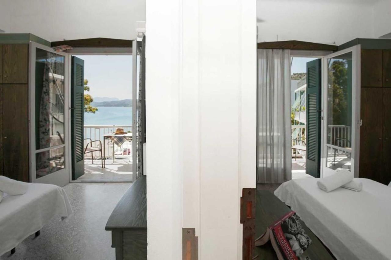 Ancora Hotel Poros Town ภายนอก รูปภาพ